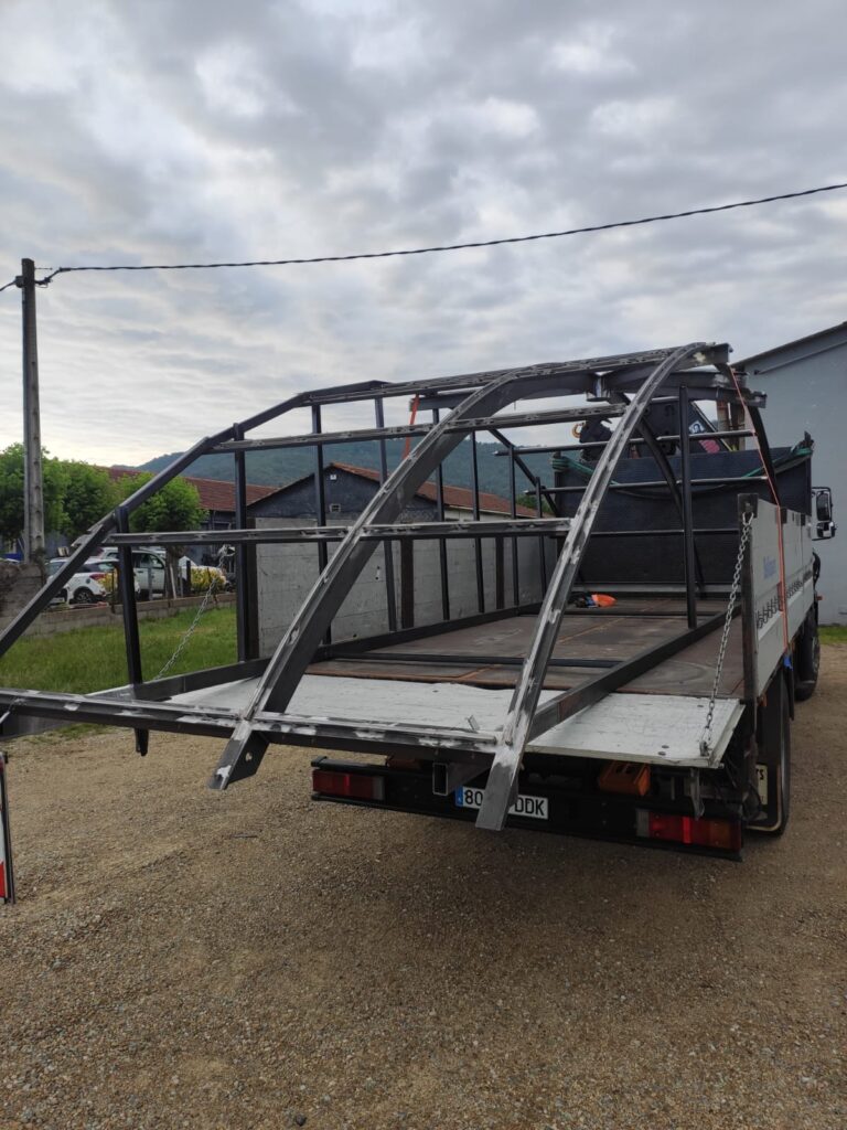 Servicio de pintura y decoración para interiores y exteriores en hogares y negocios