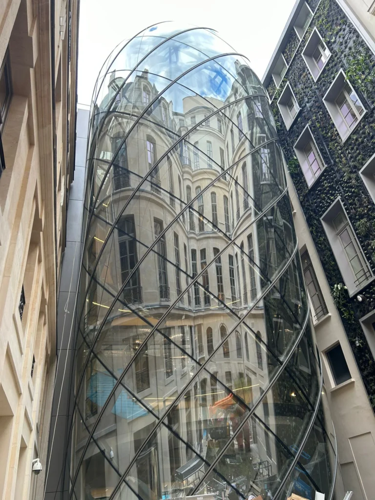 Lacado industrial en madera y metal